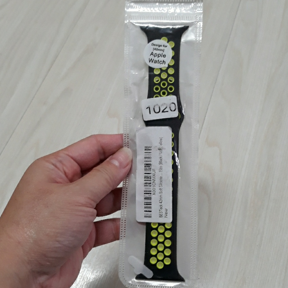 Apple watch replacement band 42mm soft silicone